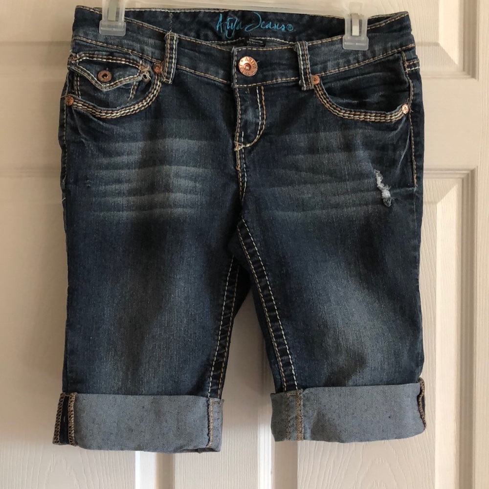 Ariya jeans size 5/6 Bermuda shorts